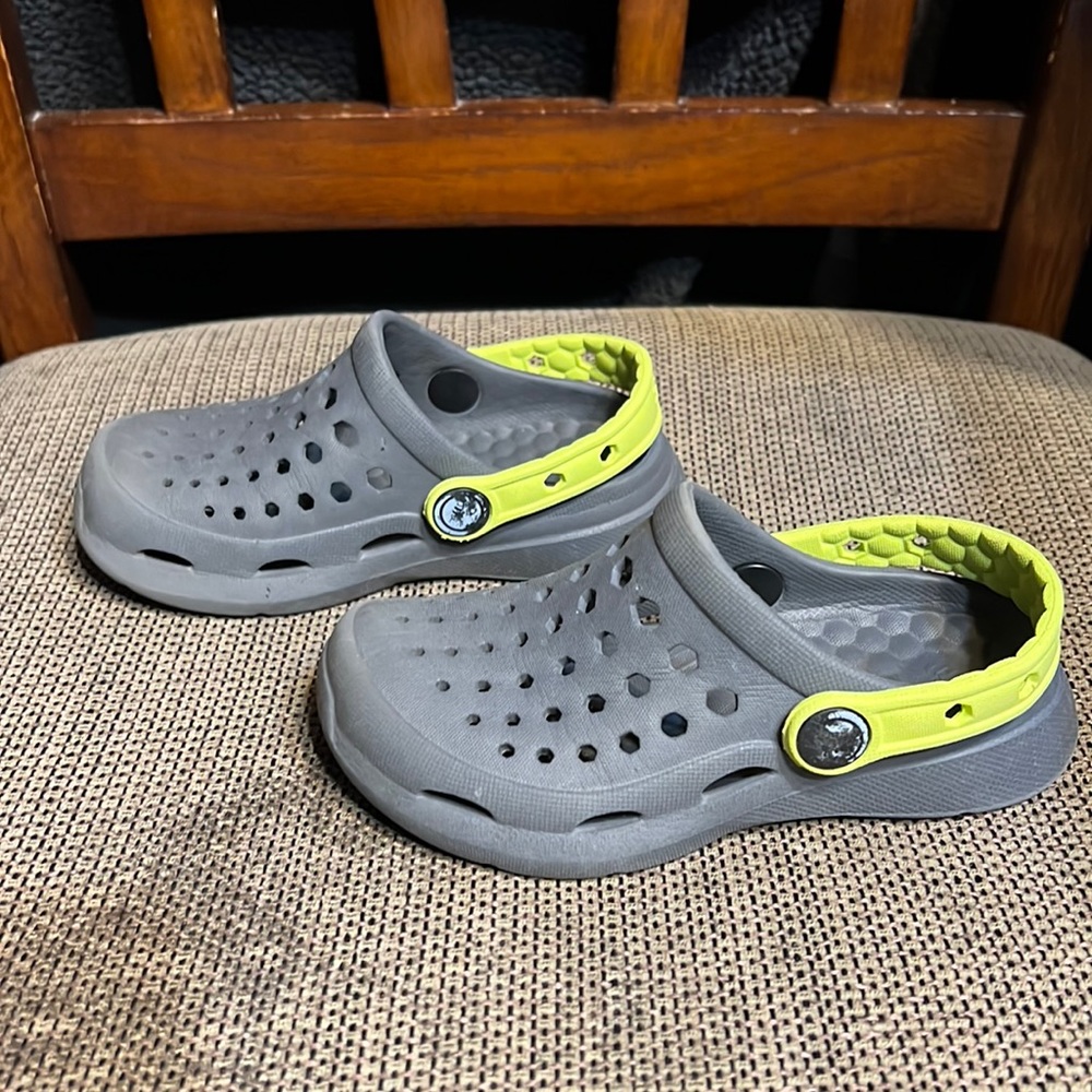 Joybee sandals 6C